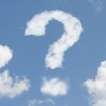 Una nube de signo de interrogación en un cielo azul, Signo de interrogación